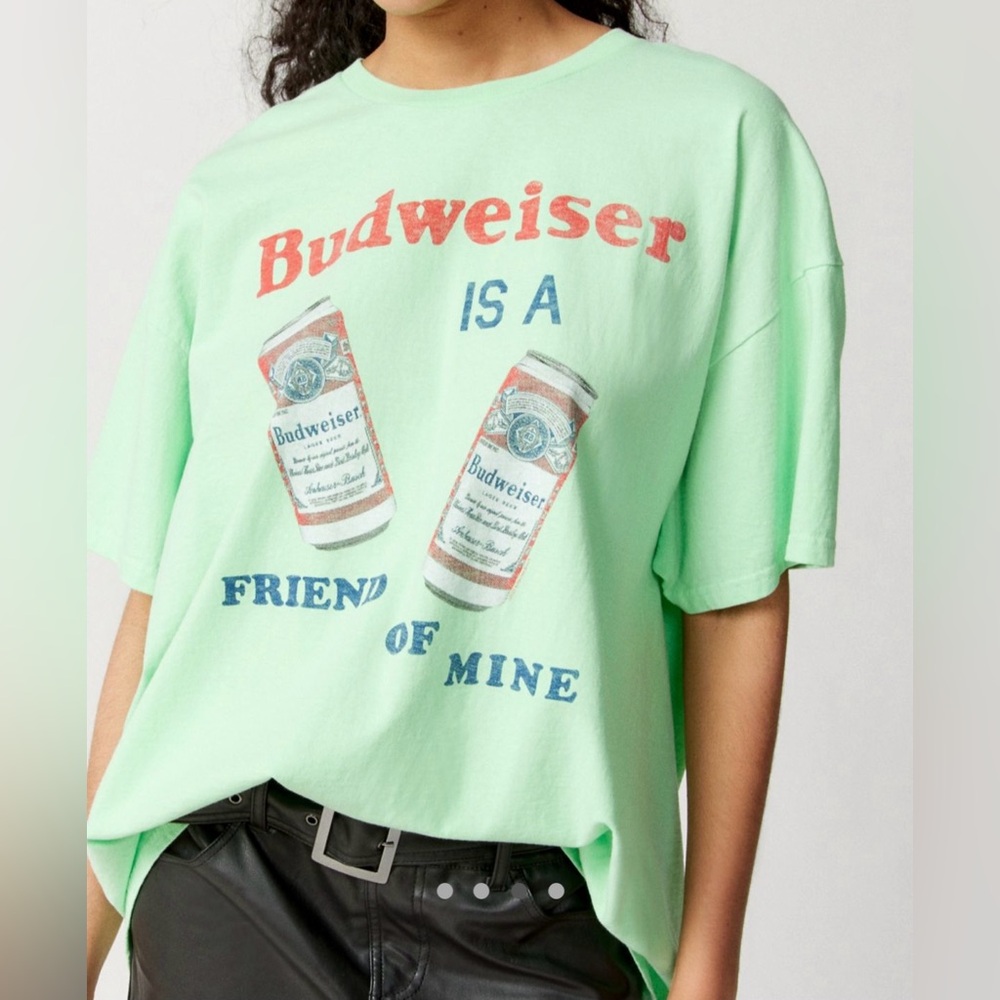 Urban Outfitters Budweiser oversized graphic tee size L/XL (price is negotiable)